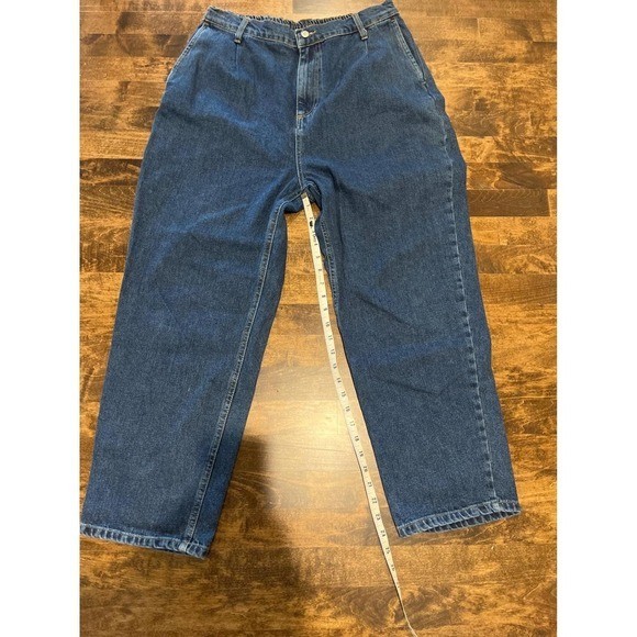 Vintage high waisted Mom jeans, heart patch elastic cropped full hip 30″