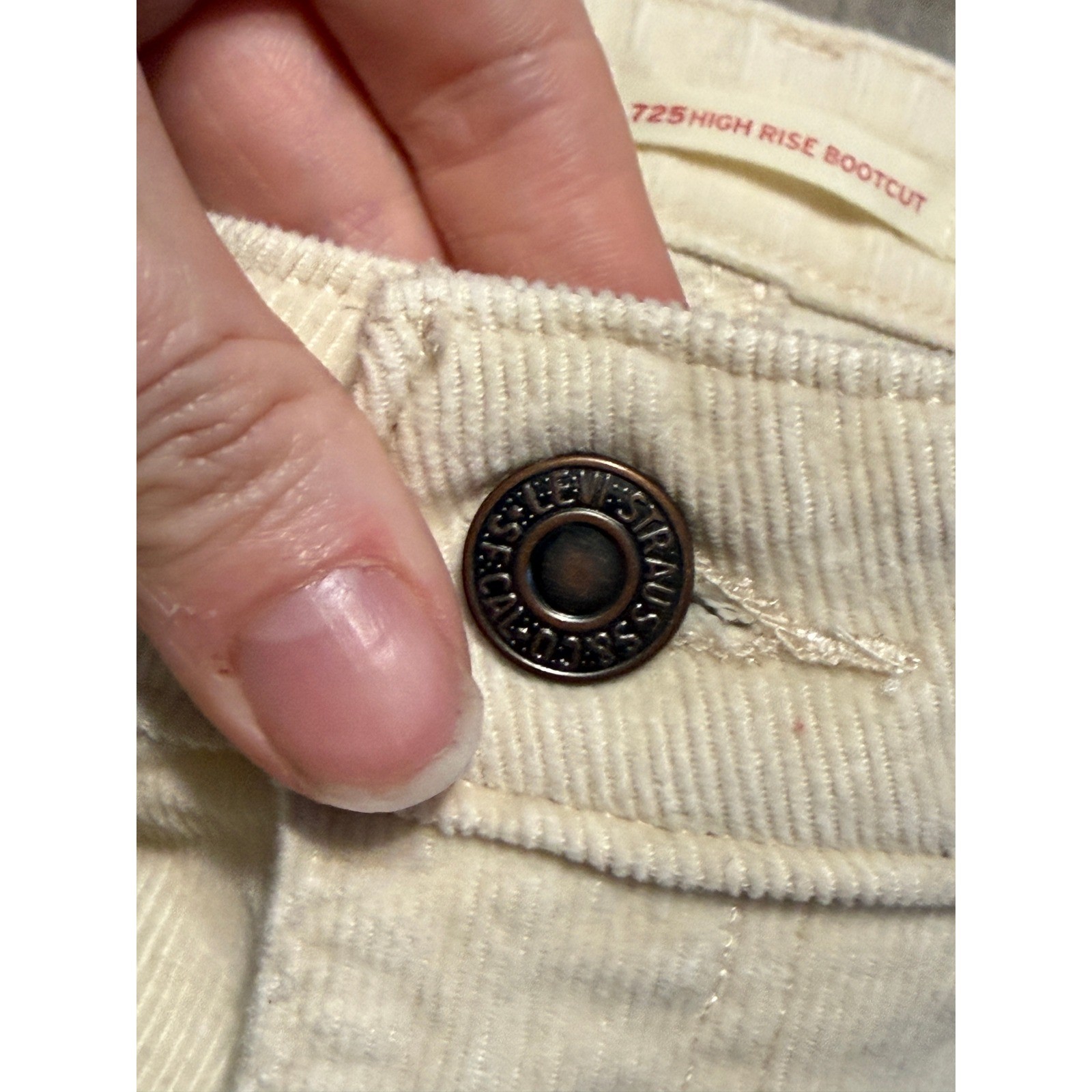 Levi’s Pants Womens High Rise Flared Leg Pockets Corduroy Pants White Size 33/32