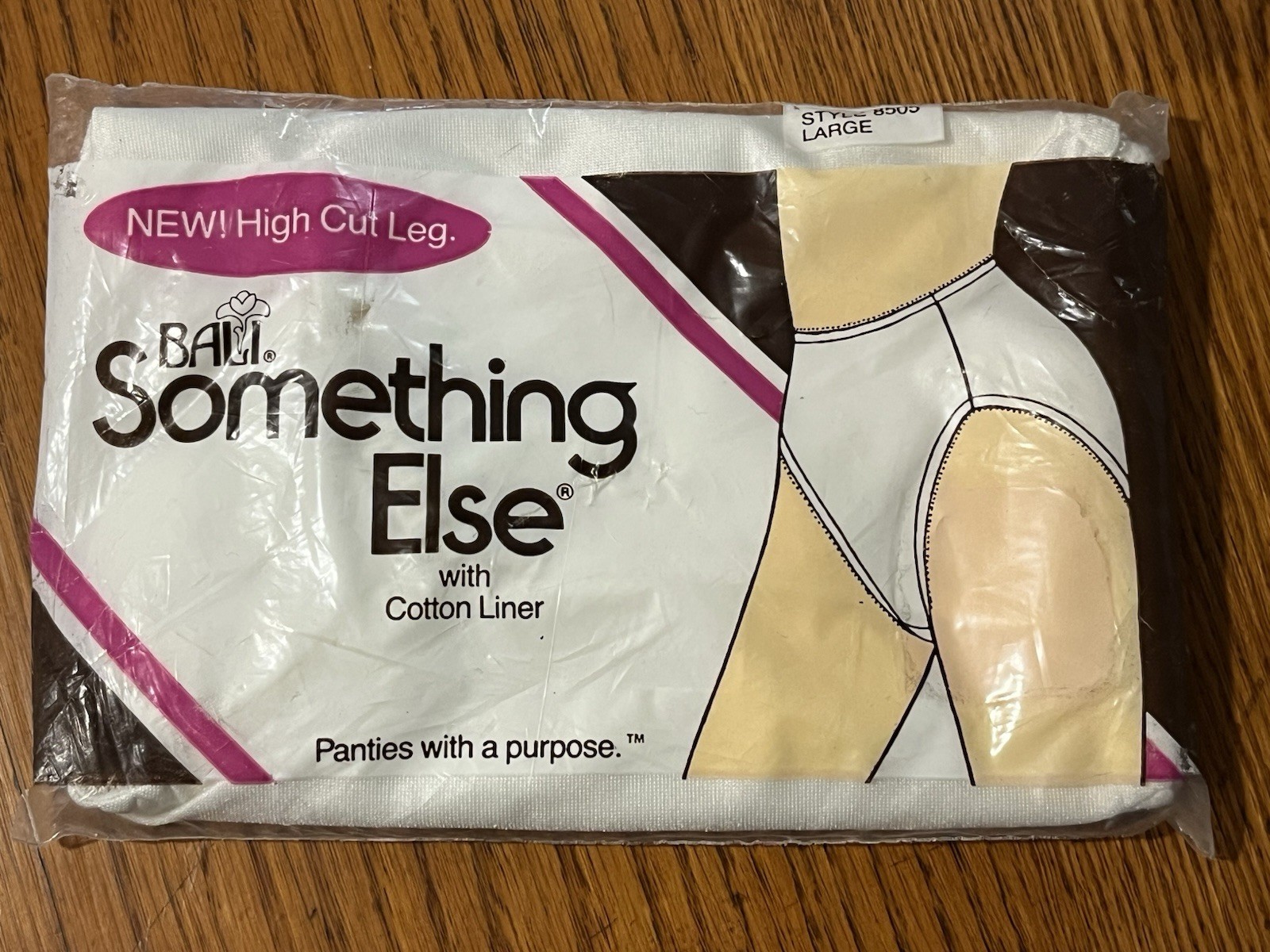 Vtg Ladies BALI Something Else #8505 High Cut Leg White Panties Sz Large
