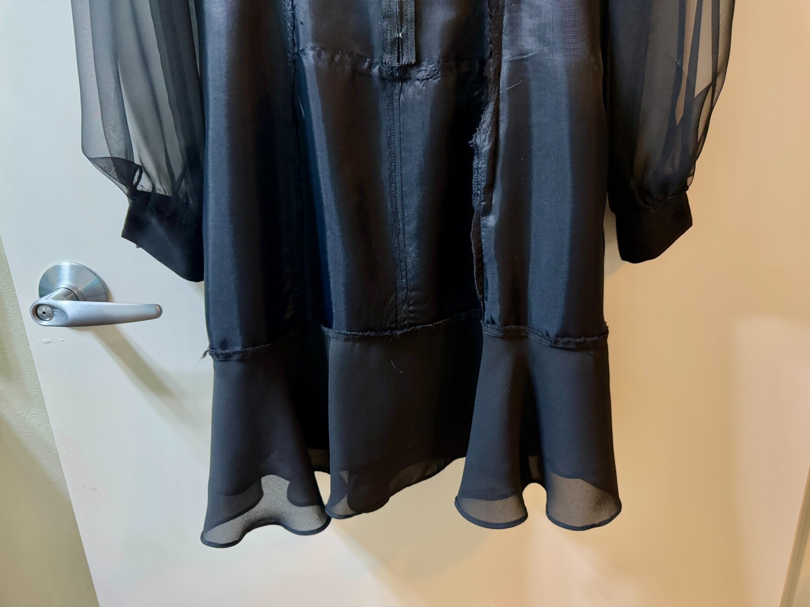 Hampton Nites sz 8 Women’s Sheer Sleeved Ruffled Hem Black Dress #291