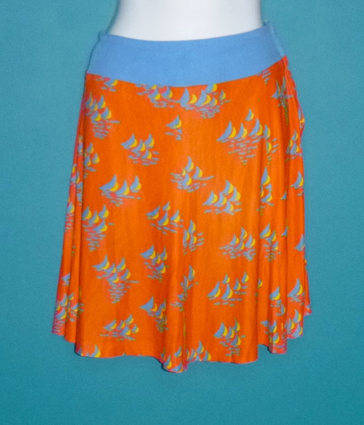 Vtg 60s MOD Knit Mini Skirt Red W/ Blue & Yellow Sailboats Sz XS/S