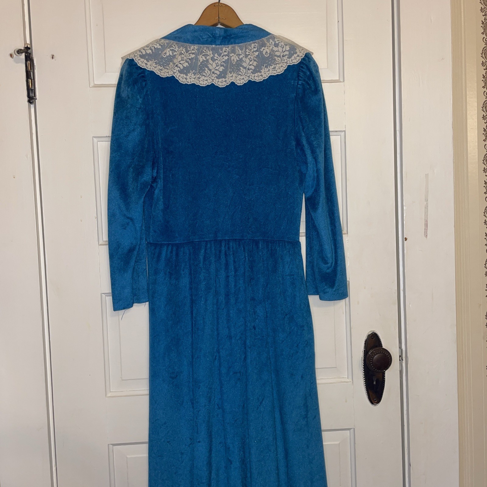 Vintage Teal Velvet Long Housecoat Lace Trim Grandma Granny Nostalgia M 12-14