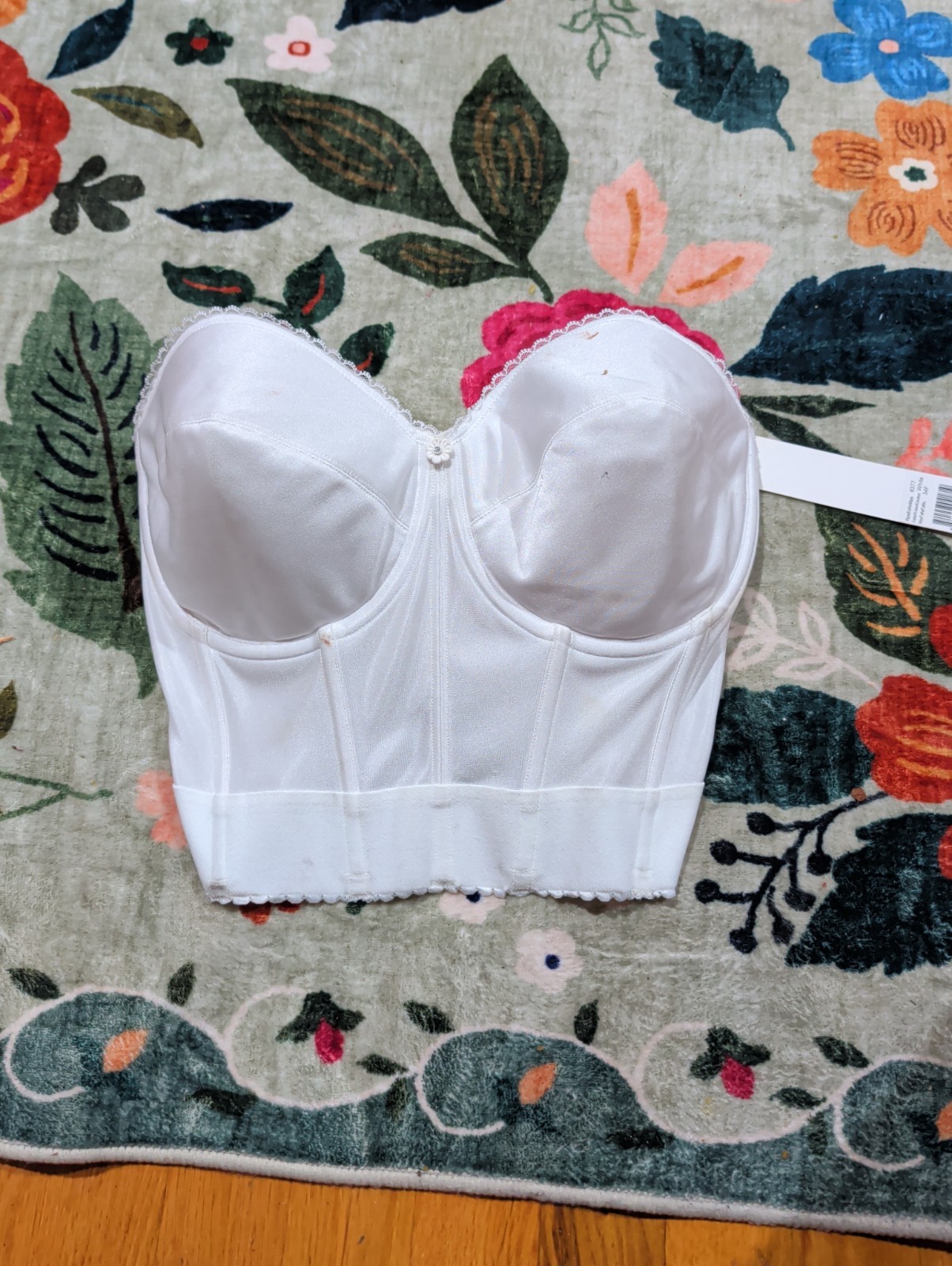 Dominique Corsette Size 34F In White NWT See Pictures