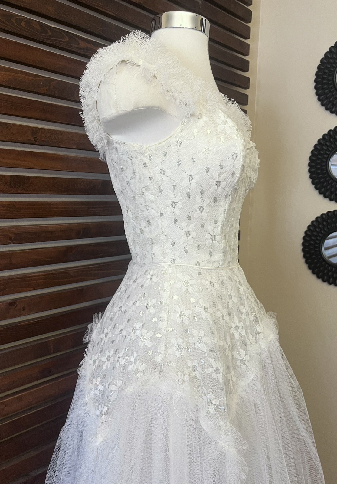 1950s Vintage White & Metallic Silver Tulle Layered Prom Wedding Dress Gown
