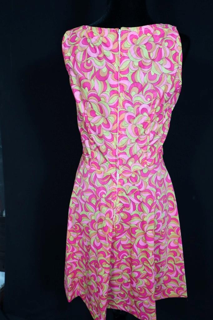 Vintage 1960’s-1970’s French Poly Geo Paisley Mod Print Mini Dress Size 4
