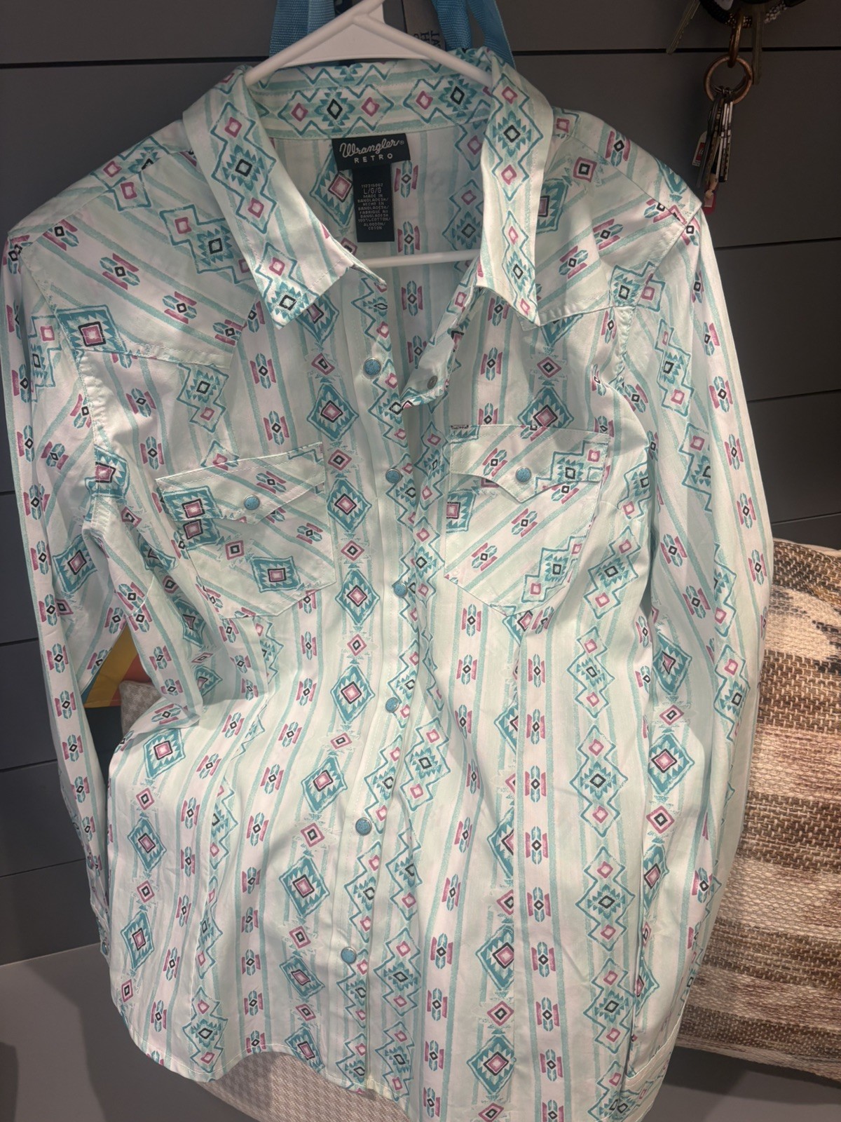 Wrangler Retro Women’s L western Pearl Snap Shirt Aztec Turquoise Southwestern