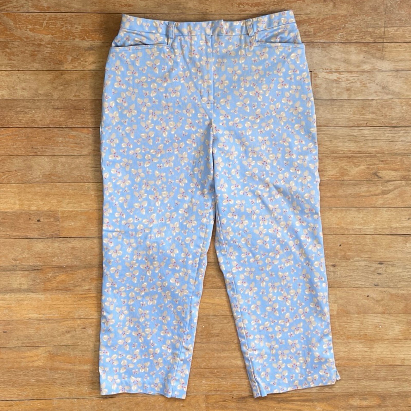 Vintage Floral Capris Size Medium 29-30″ Waist 1990s Blue Cotton Blend Cropped