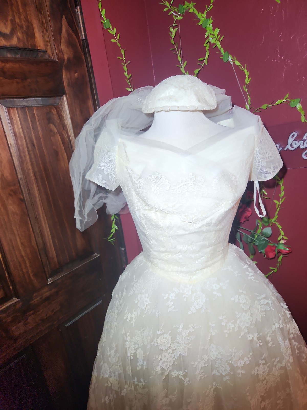 VTG 1950s Cahill Beverly Hills Dress & Veil Set