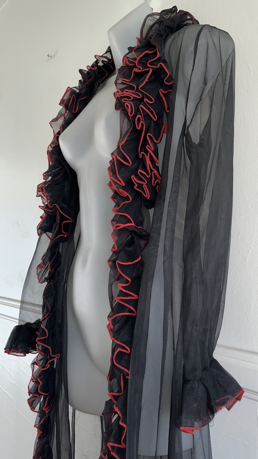 Vtg 1970s ‘80s SILVER ROSE 🌹 Sheer Nylon Black Red Ruffle Long Robe Lingerie