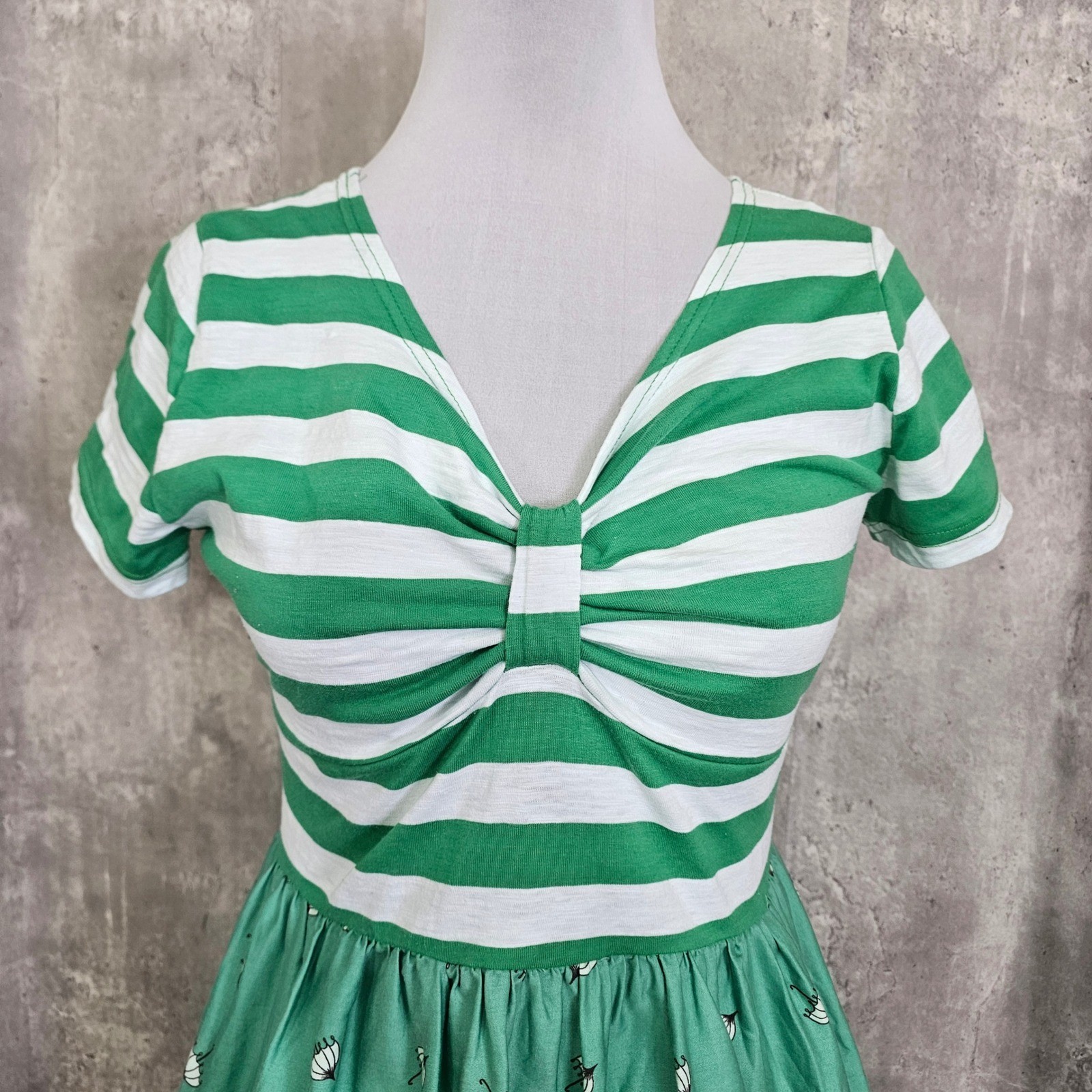 Novelty Circus Carousel Print Dress Green Stripe Fit Flare Womens M/L Retro