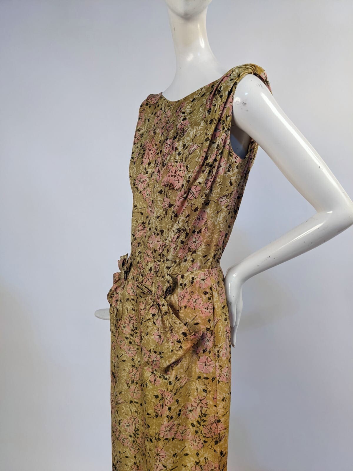 VINTAGE 1950’S HATTIE CARNEGIE FLORAL PRINT SILK DRESS & JACKET ENSEMBLE