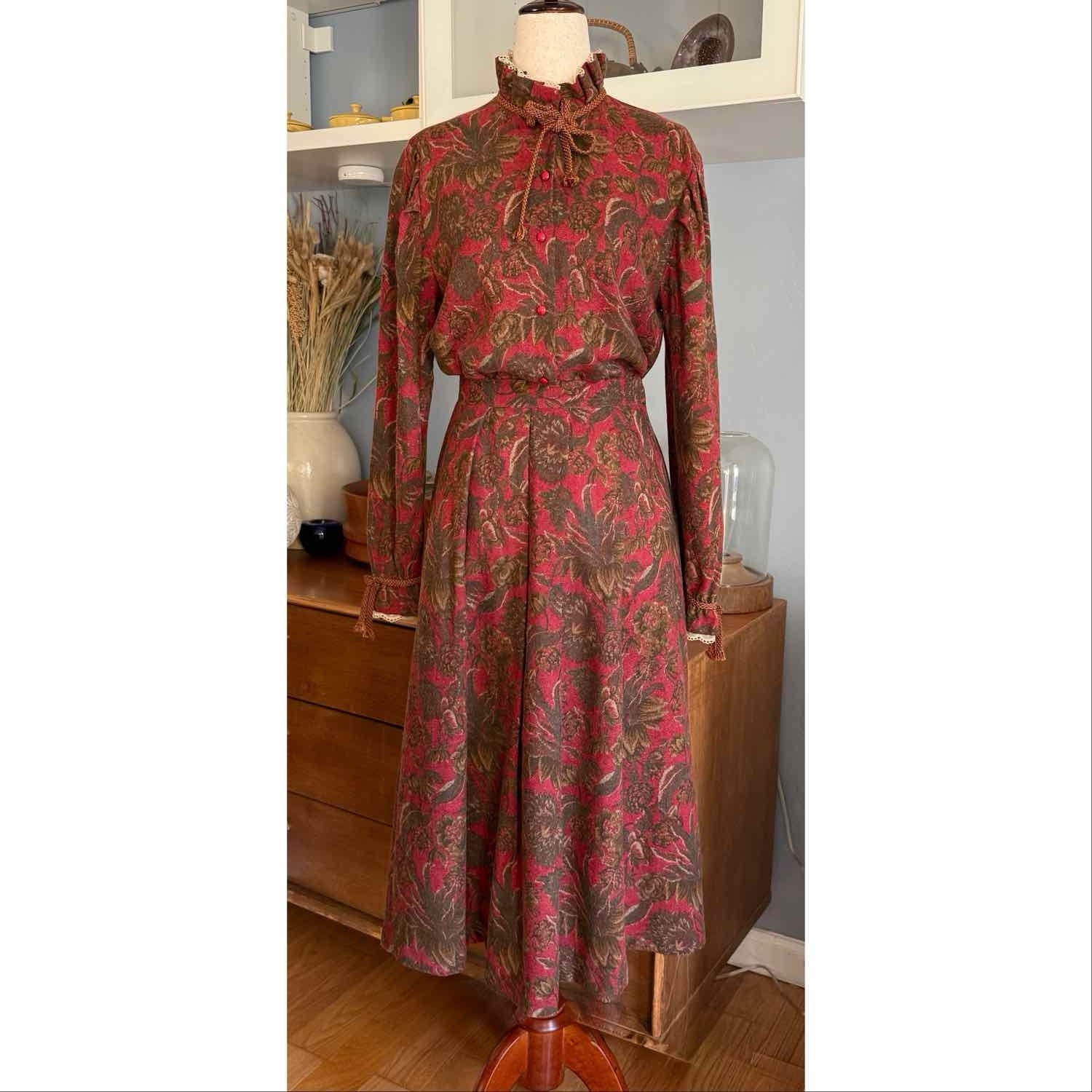 Vtg 70’s Misto Lana Italy Shirt Pleated Skirt Set Red Floral Wool Blend Sz 42
