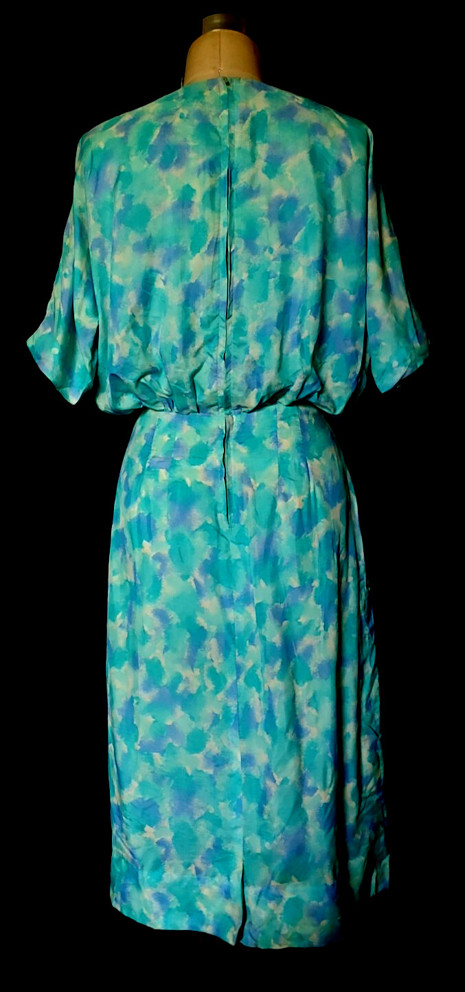 Vtg 1960s SHIRT WAIST Blouson Style DRESS, JEWEL NECKLINE pastel printed SILK
