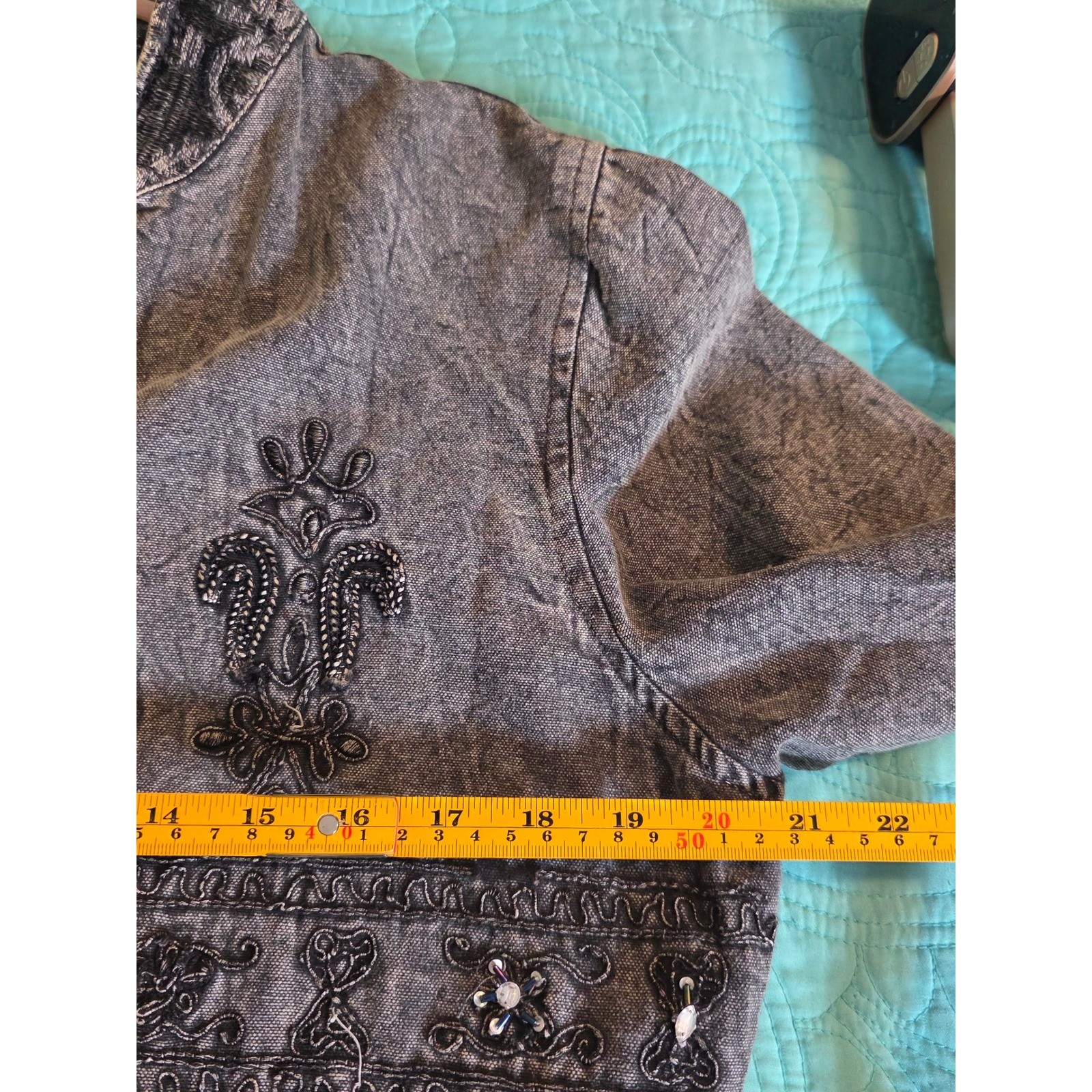 Flashback Vintage Acid Wash Denim Jacket Embroidered Beaded Floral Black Womens
