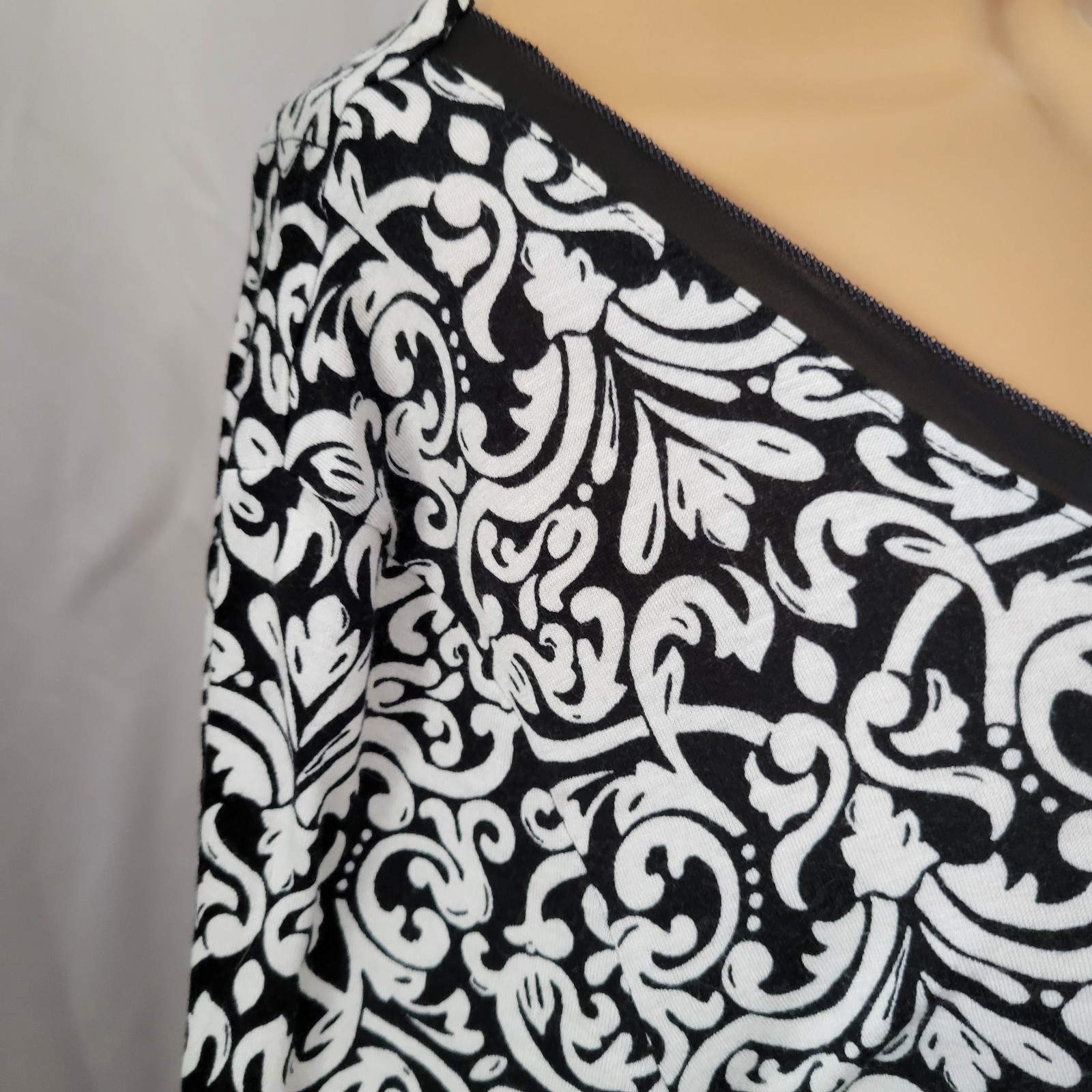 Anne Klein Dress Nightgown B/W chiffon trim Med Classic feminine Retro Flowy Y2k