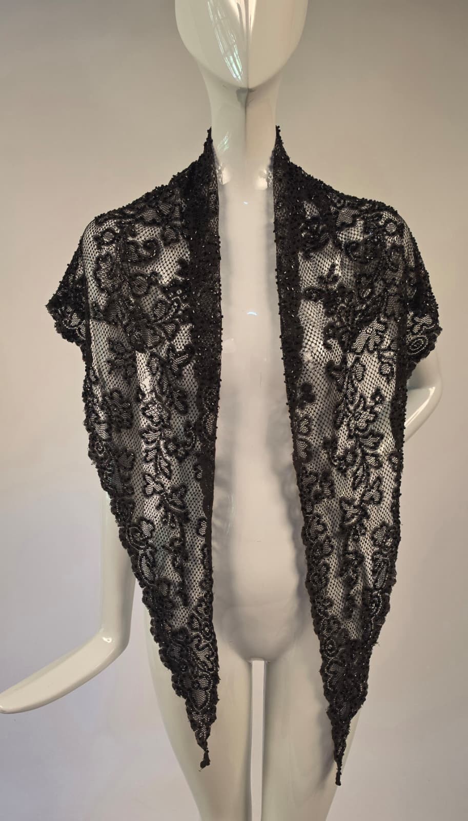 BEAUTIFUL VICTORIAN 19TH BLACK LACE CAPE W JET BLACK BEADING FOR DRESS