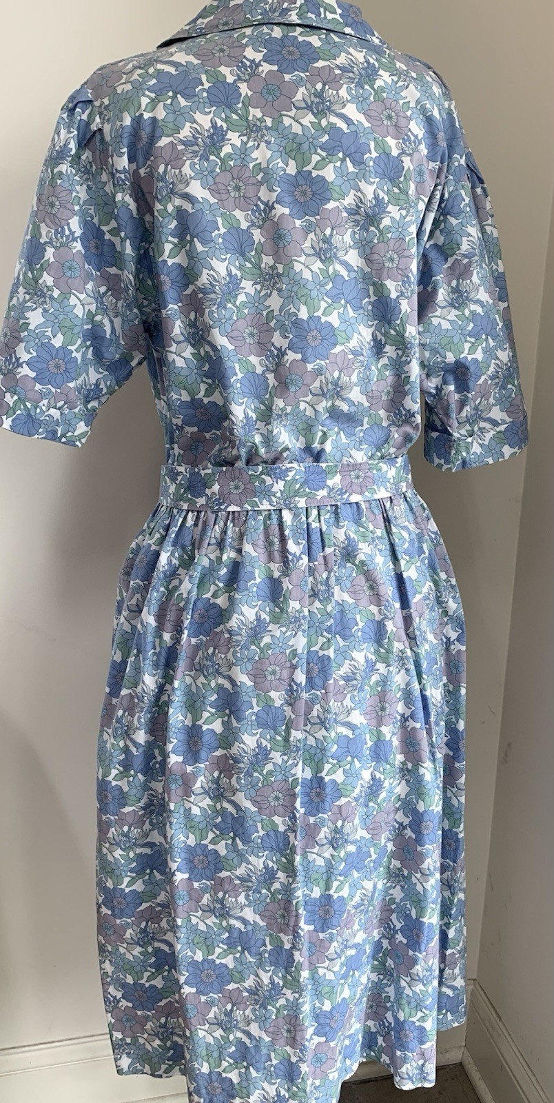 vintage 1960s Melissa shirtwaist dress cotton blue/lilac floral sz M full skirt