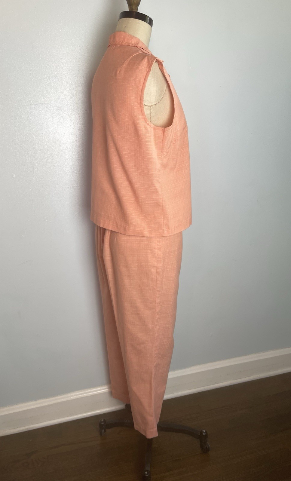 Vintage Coral Koret Late 1960s 60s Sleeveless Top and Slacks Set