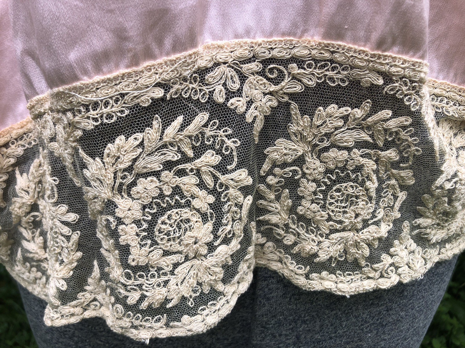 Vintage Antique 1920’s Art Deco Shell Pink Dressing Jacket Brussels Lace