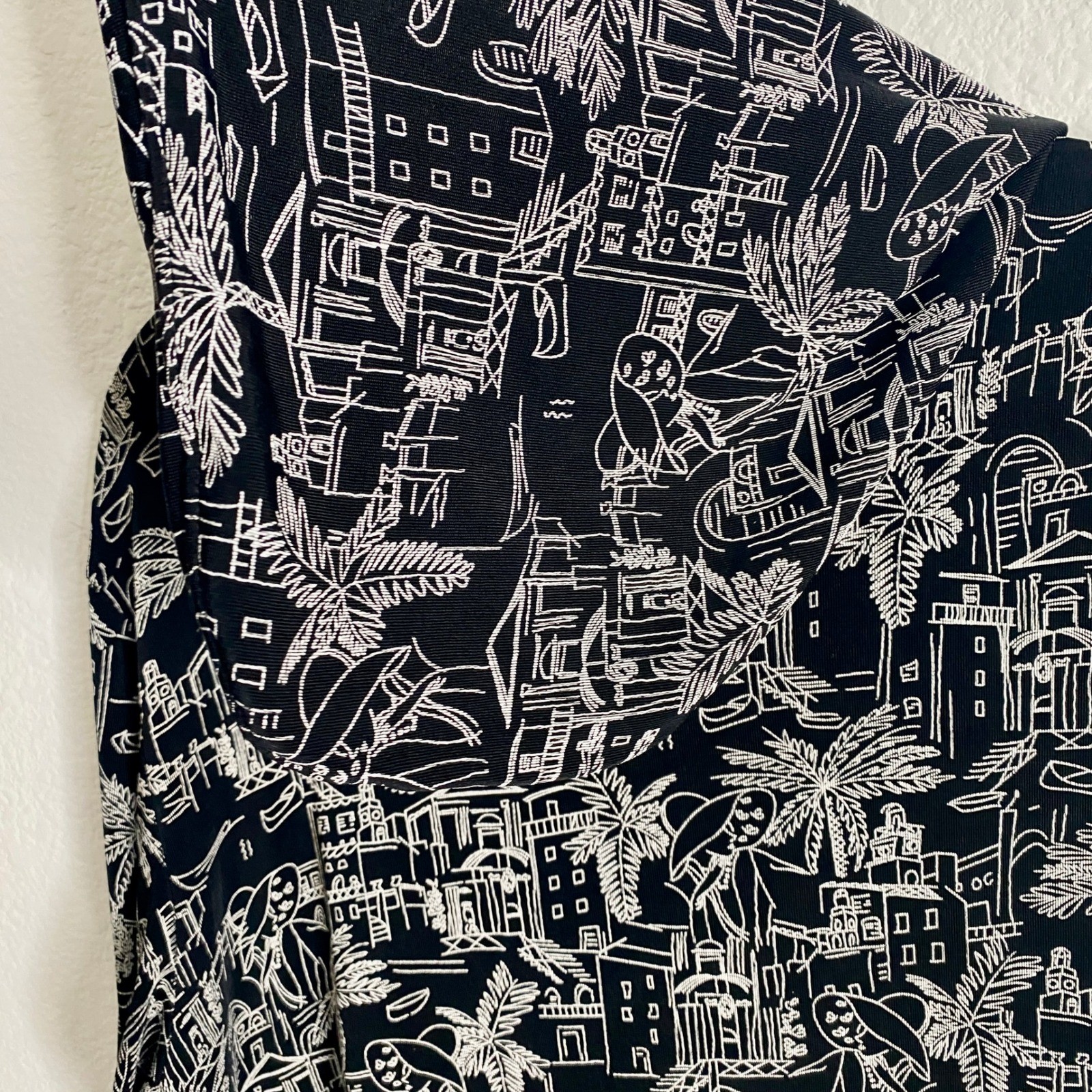 Chico’s Travelers Vintage Hooded Top Jacket Size 3 XL Novelty Print Resortwear