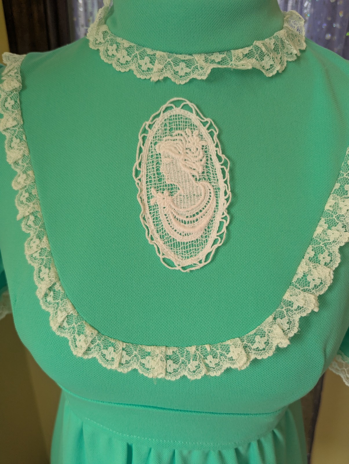 Vintage 70’s Victorian Cameo Mint Green Polyester Puff Sleeve Mini Dress Size XS