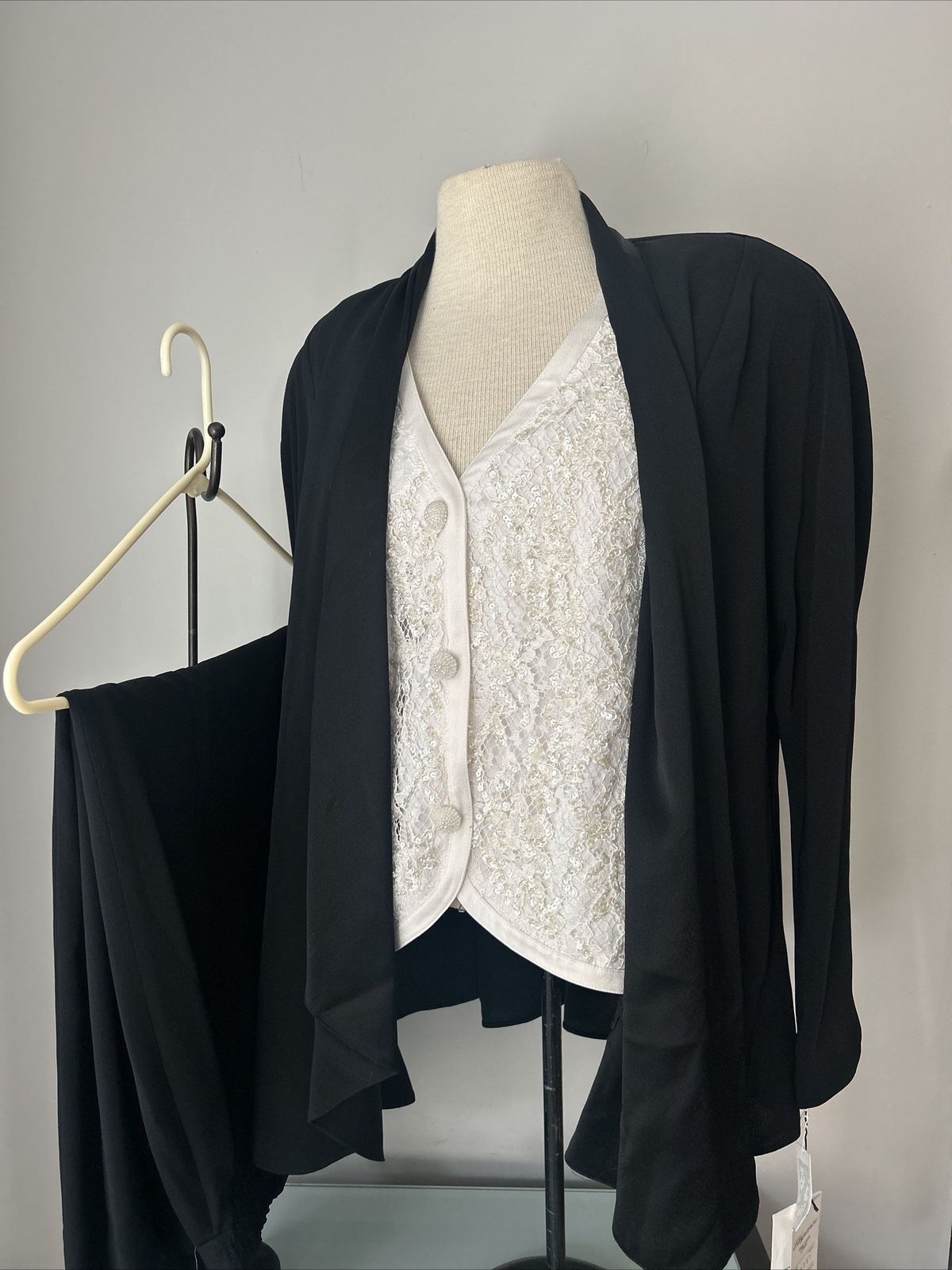 Daymor Couture Formal Skirt Suit Lace Beaded Sequin Size 18 NWT $550
