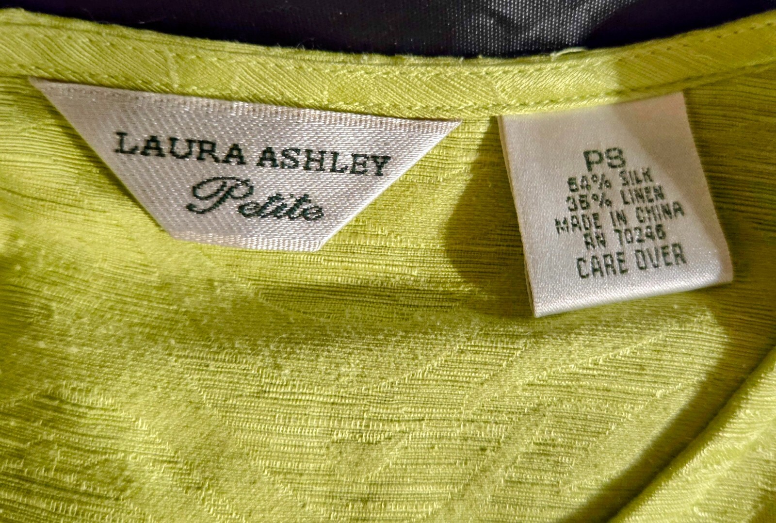 90s Laura Ashley Silk Linen Green Jacquard Button down Long Sleeve Top PS Spring