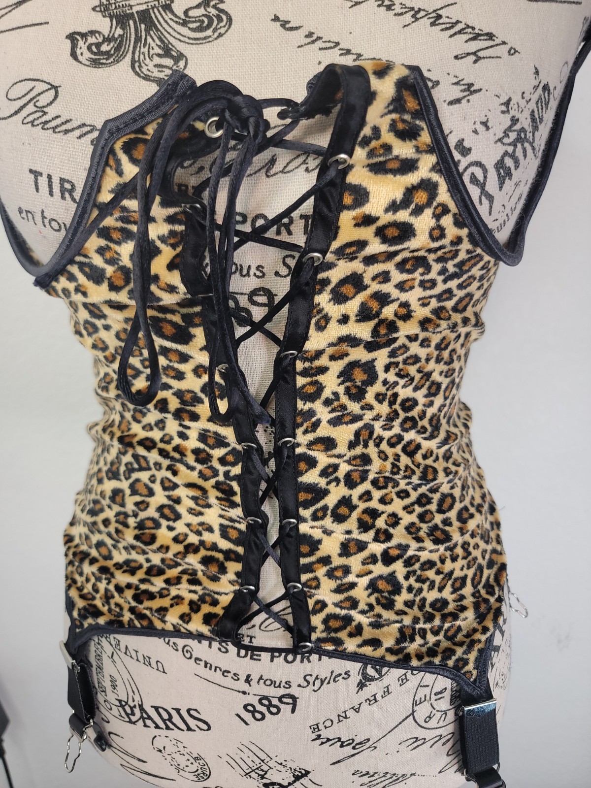 Vintage Velvet Lace Up Cheetah Print Corset Sz Small „Shame” Brand Sz 6 Garters