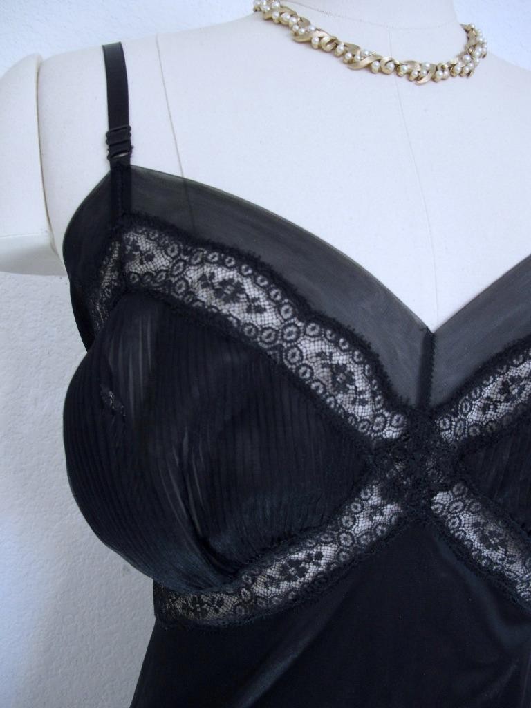 Vintage Youth Form Black Nylon Opaque Full Slip 36 Chiffon Crystal Pleats Ruffle
