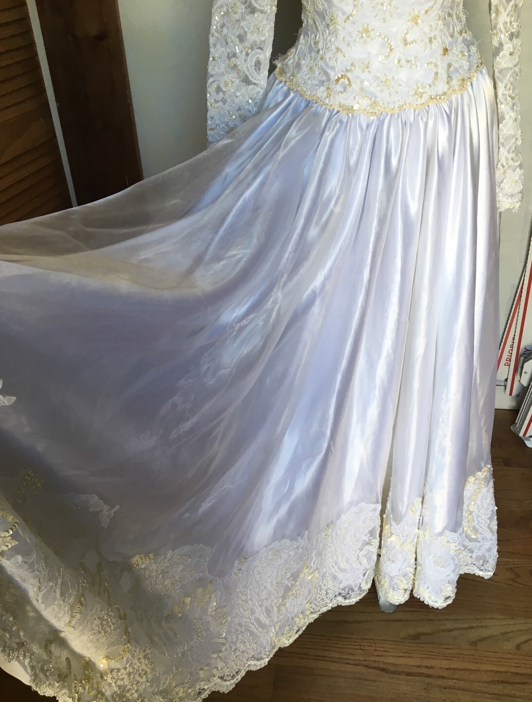 Vtg Wedding Dress Princess Ball Gown White Off Shoulder Long Sleeve Lace Bead