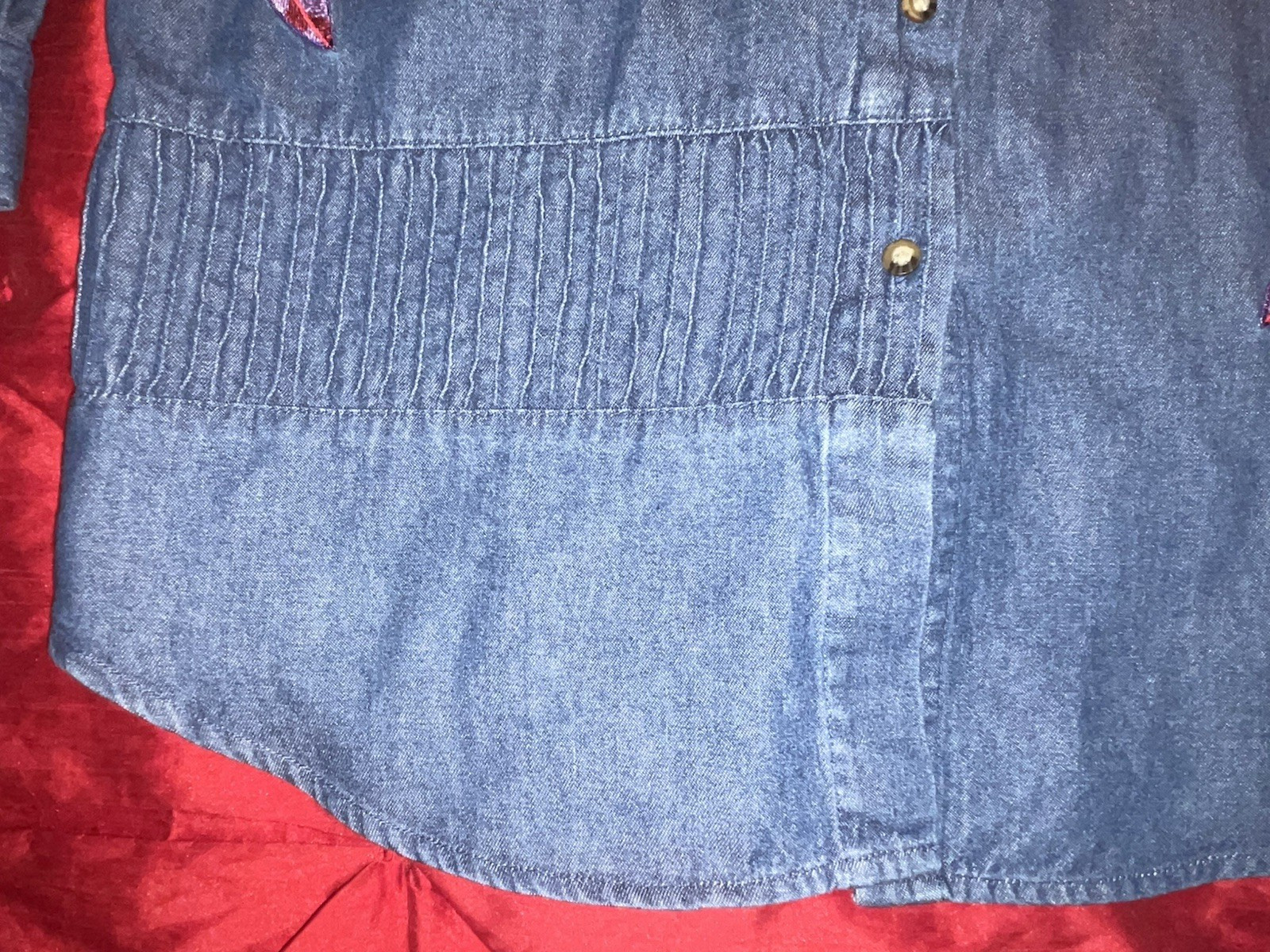 Vintage Bobbie Brooks Size Medium Blue Chambray Denim Button Up Embroidery