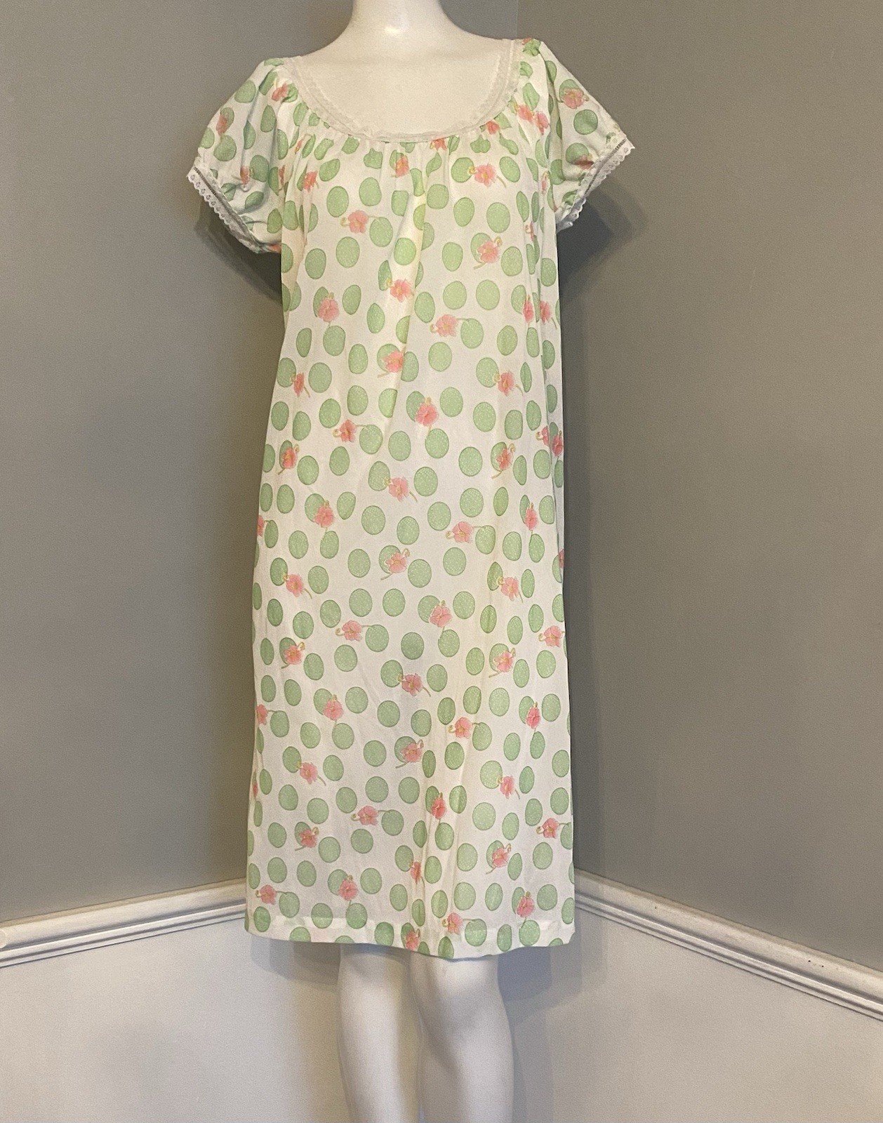 Vintage Nylon & Lace Babydoll Nightgown Size XL Nightie Lingerie Green and Pink