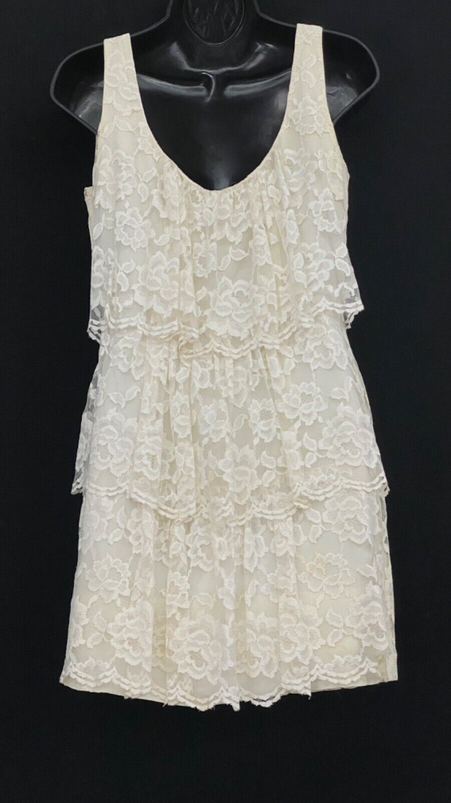 Vintage 1970s white lace mini dress, casual wedding sleeveless tiered summer