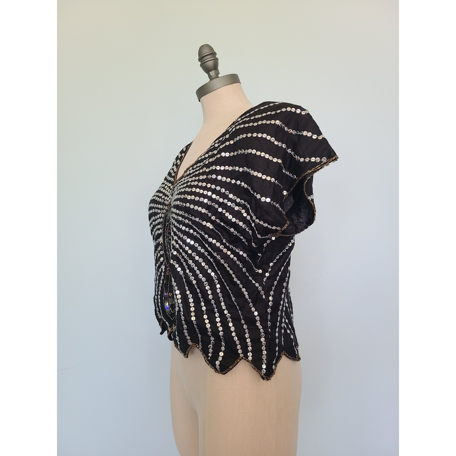 VTG Tina Sz M Butterfly Sequin Top 100% Silk 80s Flutter Sleeve Disco Top