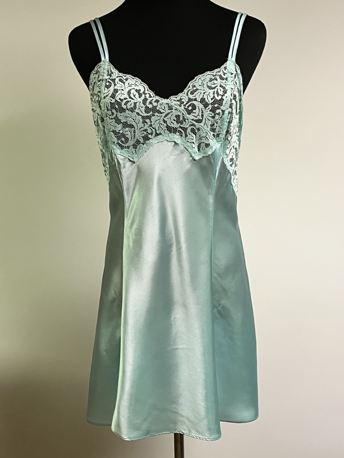 Vintage Victoria’s Secret Aqua Satin Chemise w/Adjustable Straps Size Medium