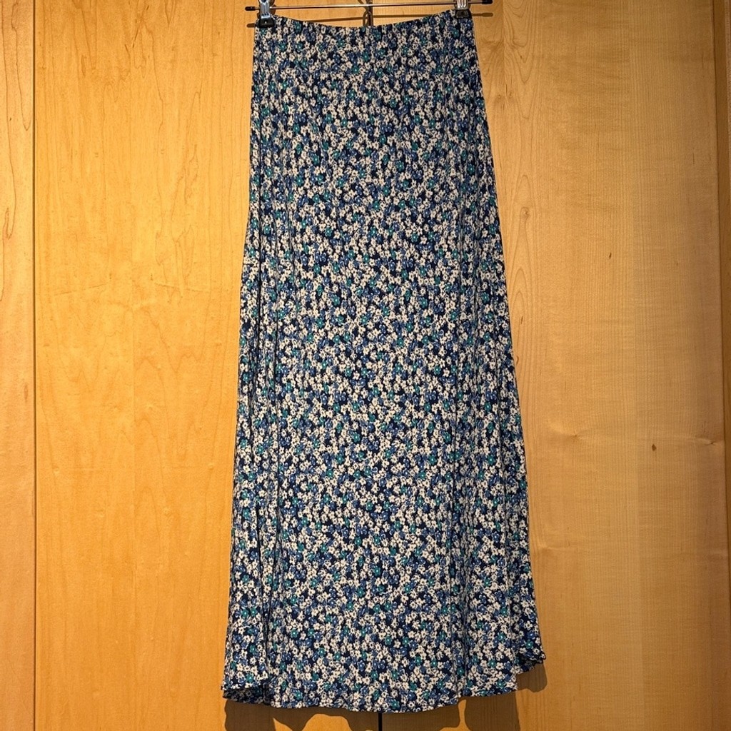 Carol Anderson Collection Petites: Floral Blue Maxi Skirt with Gift!