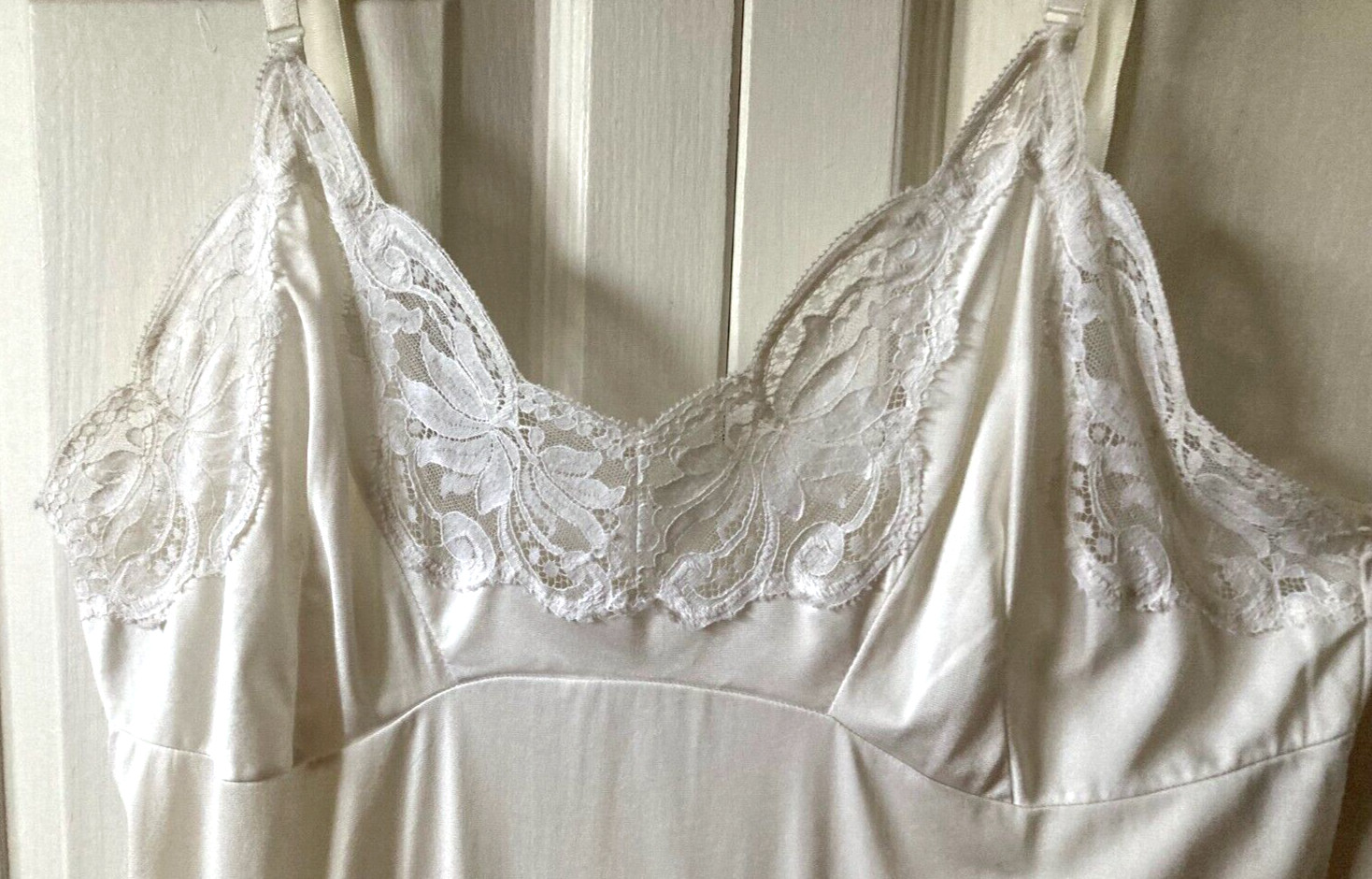 Wonder Maid Non-Cling White Full Slip w/Bodice&Hem Lace Size 34 T (Style 2996)