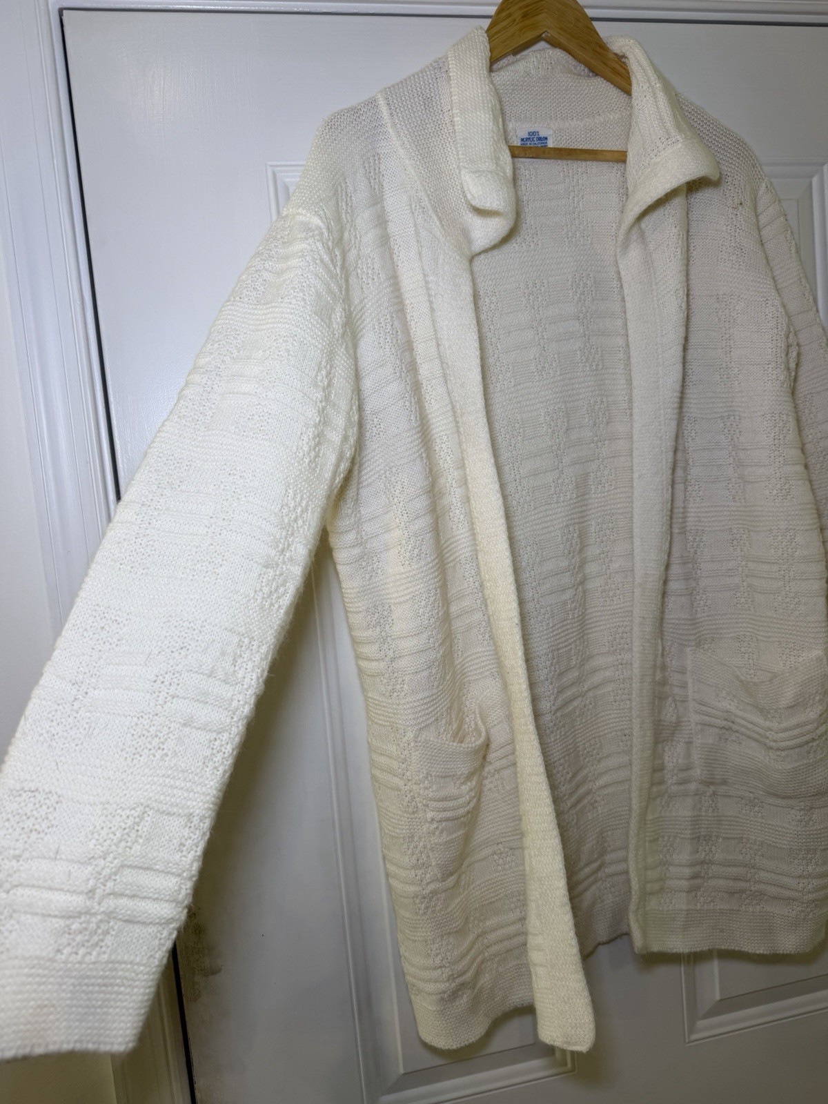 Vintage 60s Medium-Large White Cardigan Brentwood Sportswear 100% Orlon Acrylic
