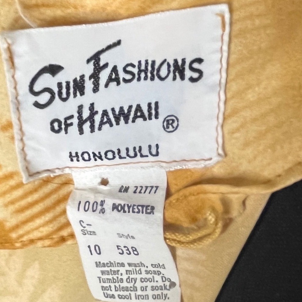 Sun Fashions Of Hawaii Honolulu 60s 70s Top Groovy Vintage Handkerchief hem