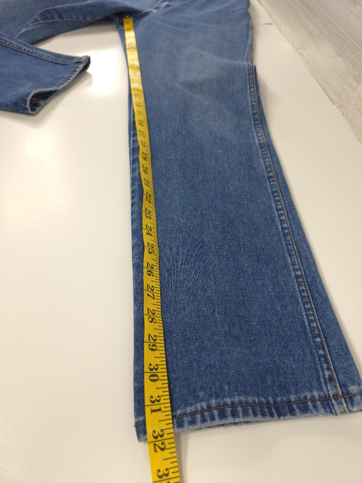 VINTAGE WRANGLER WOMEN’S JEANS SIZE 10 AVERAGE MEASUREMENTS 27×32 *100% COTTON*