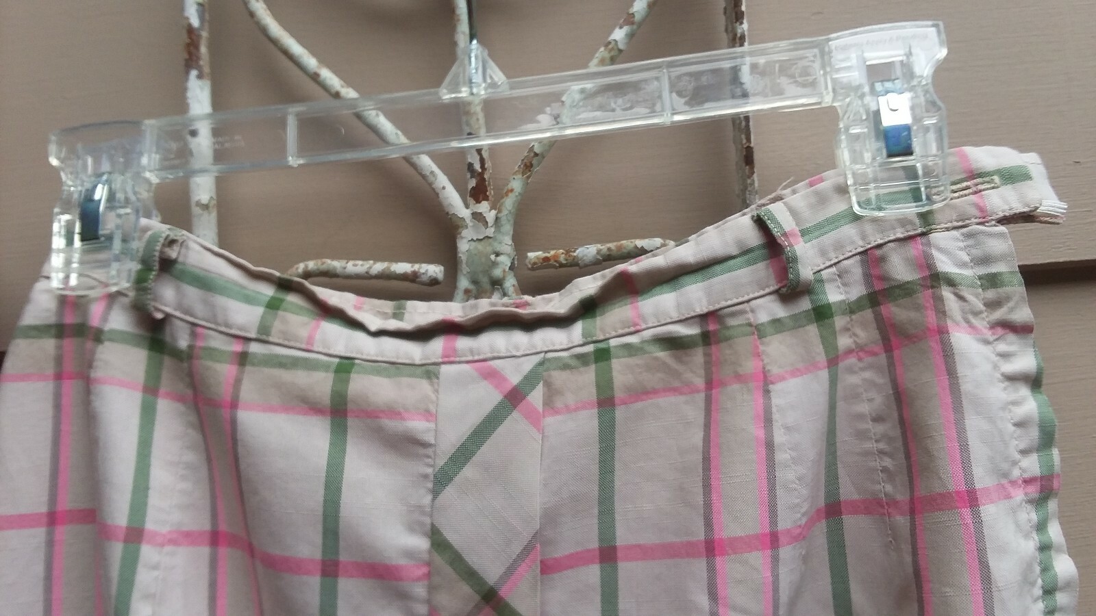 Vintage 60s womens/juniors skirt pink green plaid on beige by Bobbie Brooks
