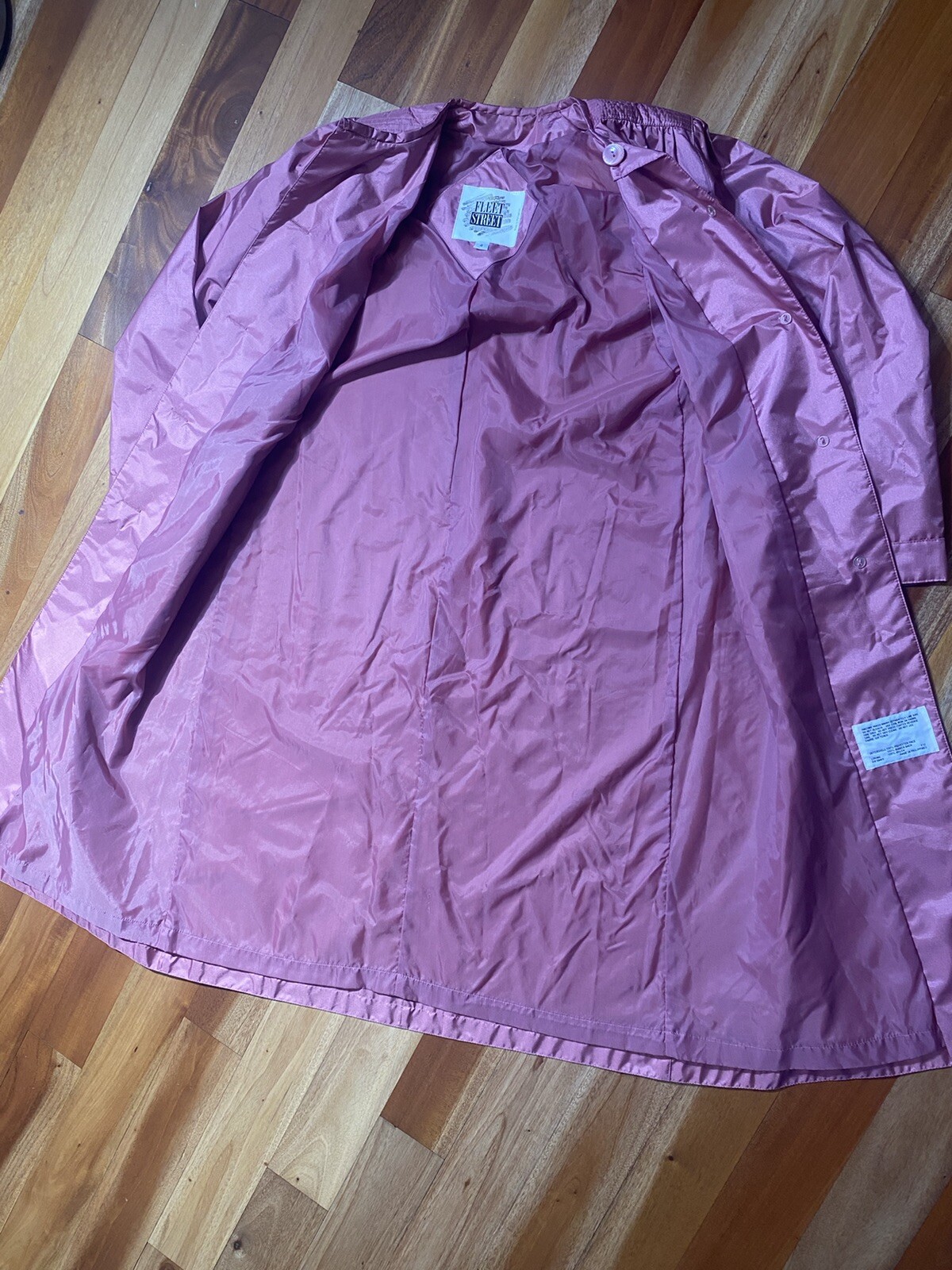 VINTAGE FLEET STREET PINK NYLON BUTTON LUXURY RAIN TRENCH COAT SZ 4
