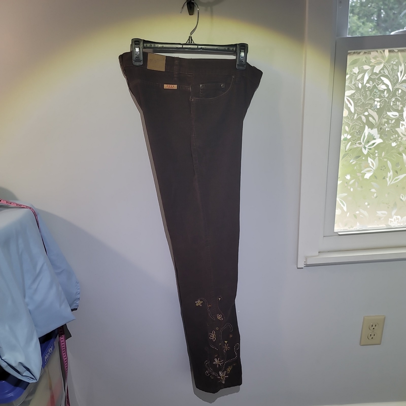 Vintage Zena Jeans Brown Corduroy Embroidered Women’s Size 10 Mid Rise