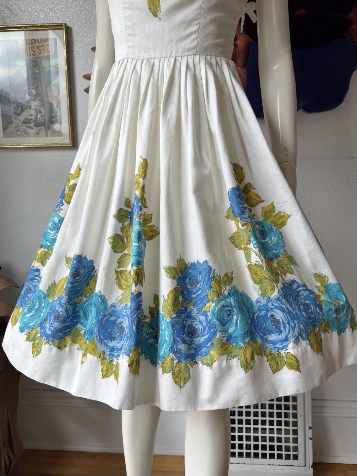 Vintage 1950s BORDER PRINT SUNDRESS Dress Cotton Blue ROSES Bows Metal Zipper XS