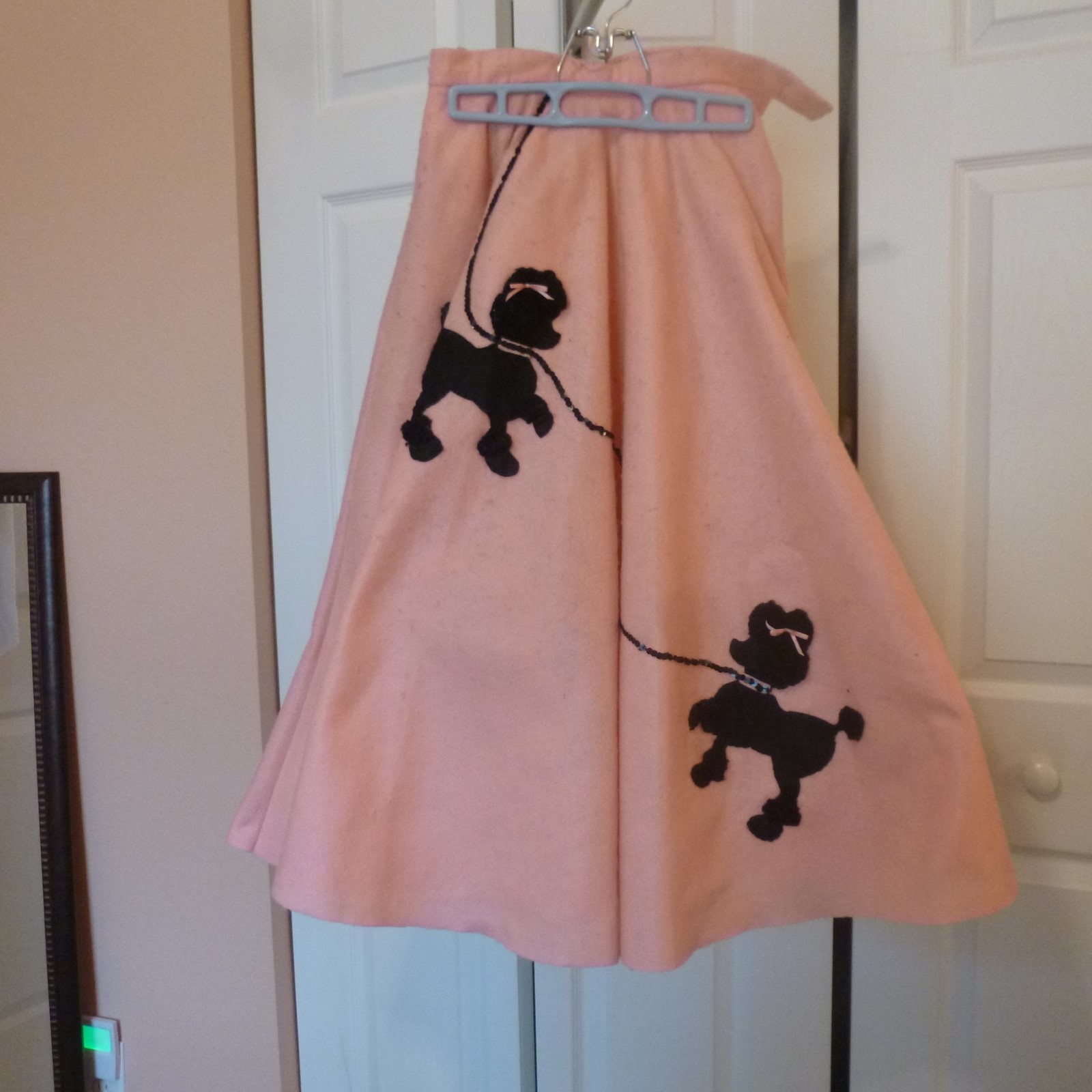 Pink Felt Poodle Skirt w Black Poodles – Good Used Condition