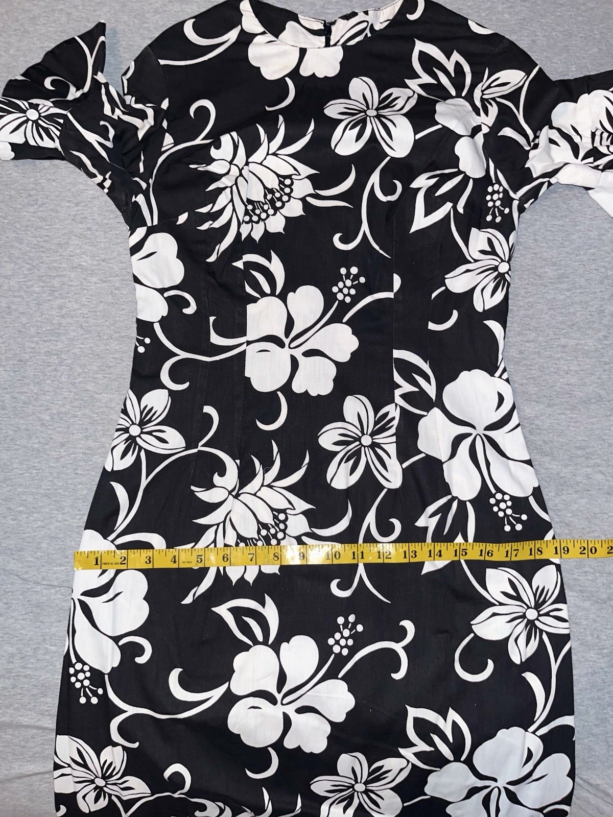 Vintage Hawaiian Maxi Hostess Dress Hibiscus Black White Mermaid Fishtail Hem