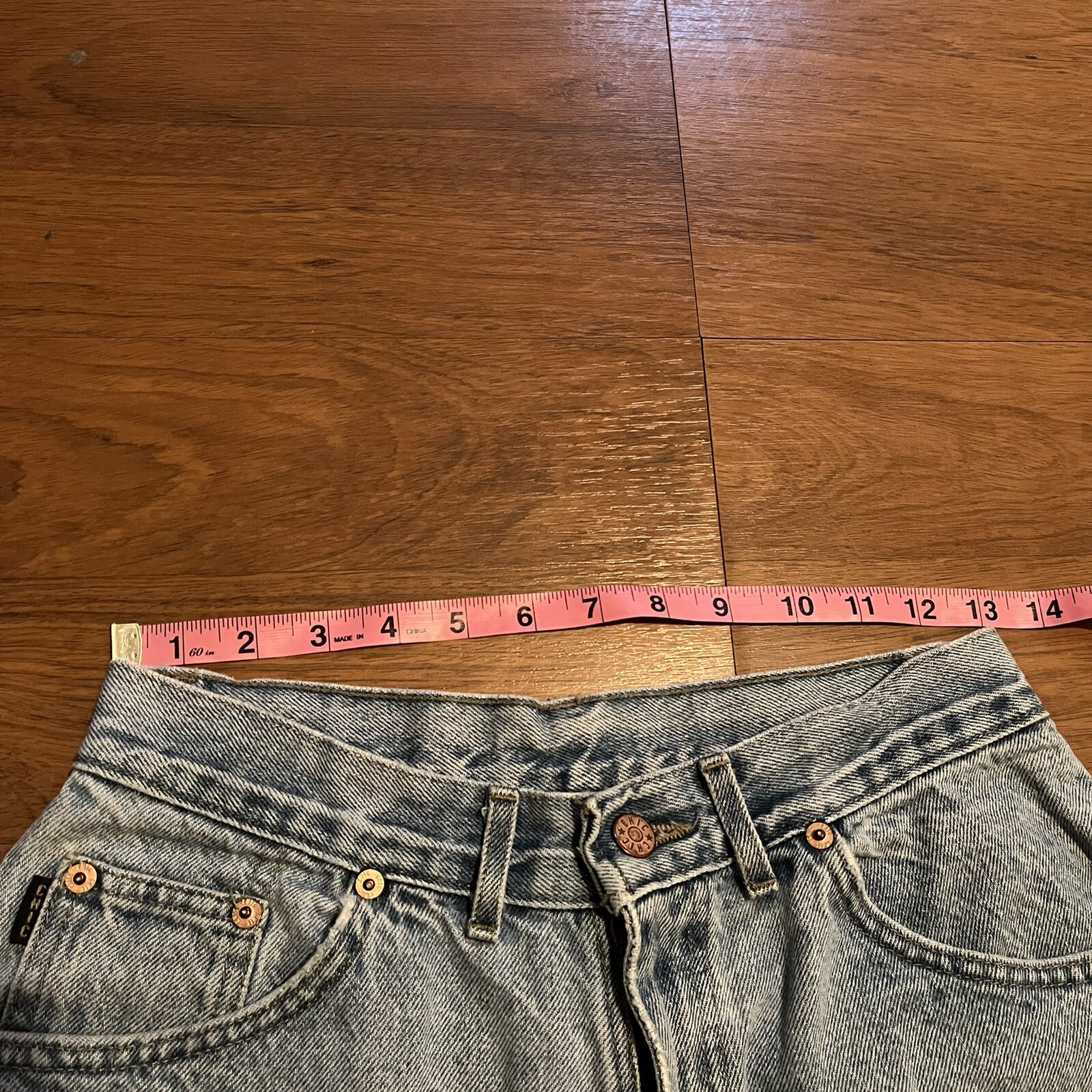 Vintage Chic Jeans Light High Waisted Shorts Denim Y2K 26” Waist