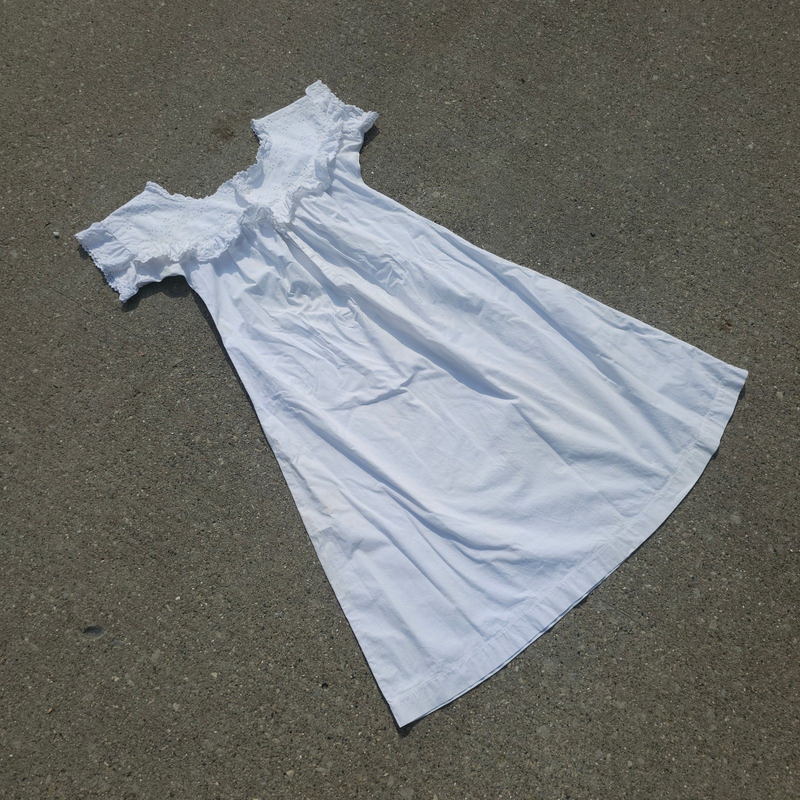 Antique White Cotton Eyelet Lace Nightgown Ruffle Sleeve Victorian Dress 1800s