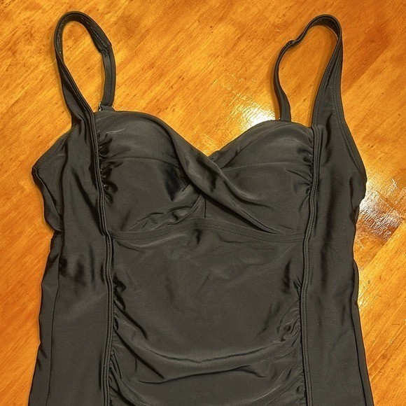 Merona Retro Glam Classic Black Twist Front Ruched One Piece Swimsuit Padded