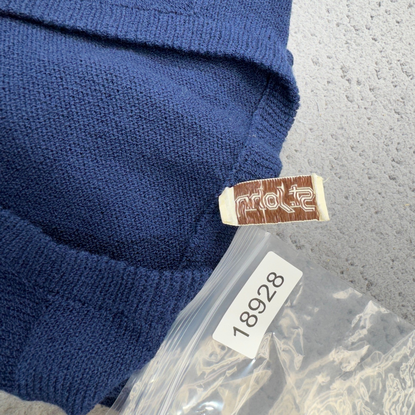 Vintage St John Santana Knit Sweater Womens 12 Blue V Neck Raglan Pullover